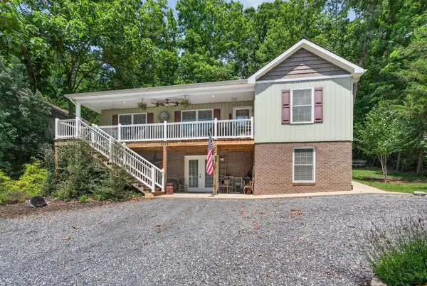 5215 Trevino Dr, Mcgaheysville, VA 22840