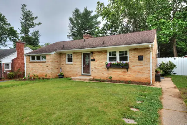 918 Jefferson Ave, Waynesboro, VA 22980
