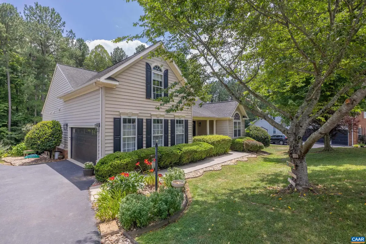 137 Whispering Woods Pl, Zion Crossroads, VA 22942 - #1