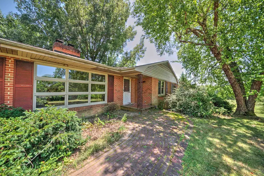 1667 Laurel Hill Rd, Verona, VA 24482 - #2