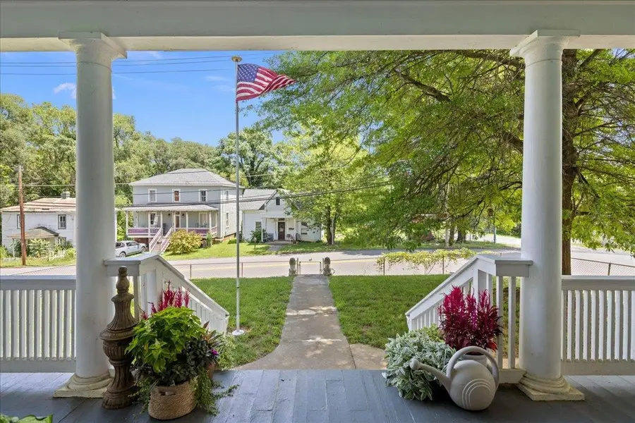 430 Bridge St, Staunton, VA 24401 - #2