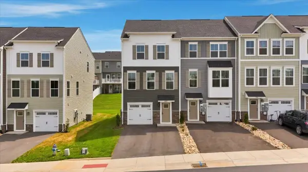 4639 Fountain Bridge Ct, Rockingham, VA 22801
