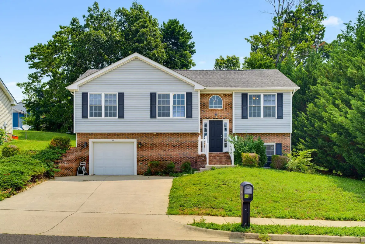 85 Lofty Cir, Stuarts Draft, VA 24477 - #1