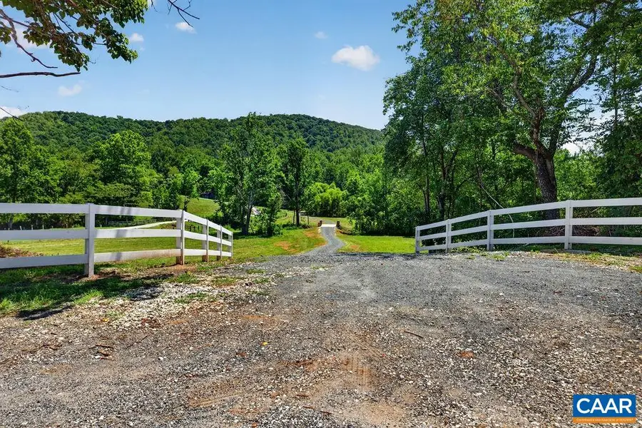 10598 Patrick Henry Hwy, Roseland, VA 22967 - #2