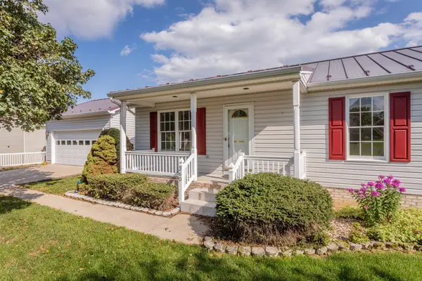 360 Stoneleigh Dr, Harrisonburg, VA 22801