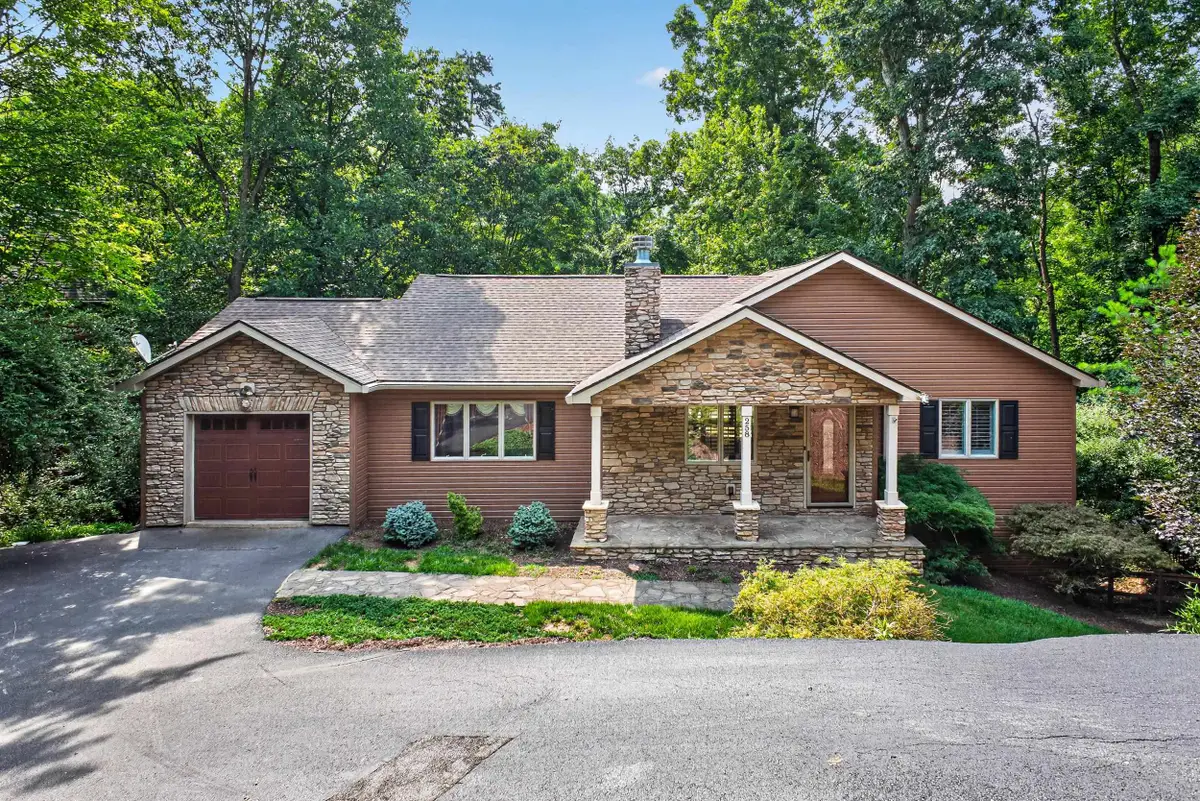 258 Turkey Dr, McGaheysville, VA 22840 - #1