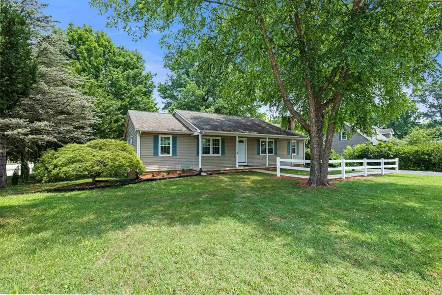 14 Loch Dr, Staunton, VA 24401 - #3