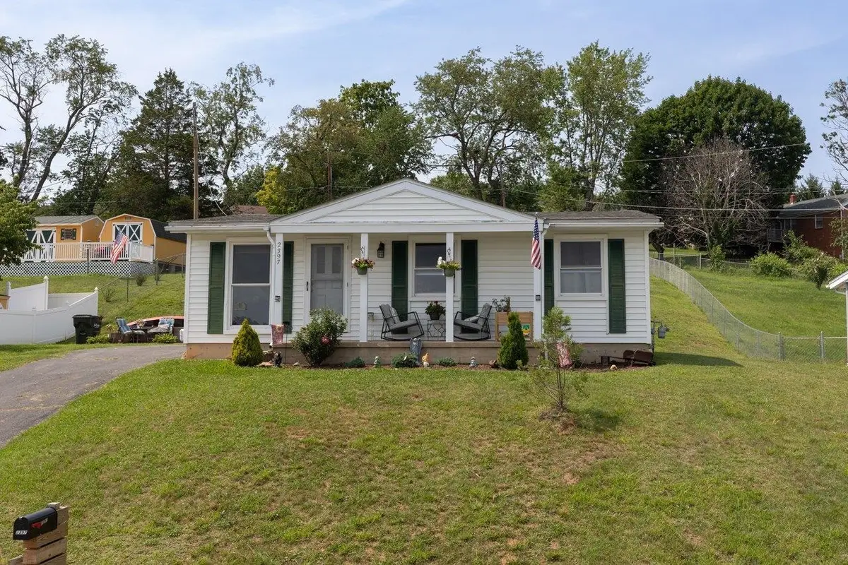 2397 Highview Cir, Staunton, VA 24401 - #1