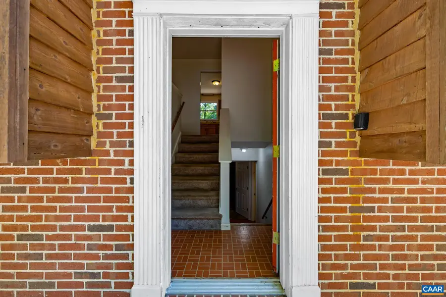 399 Logtrac Rd, Stanardsville, VA 22973 - #2