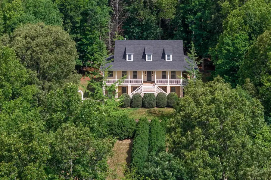 190 Henry Hill Dr, Fairfield, VA 24435 - #2