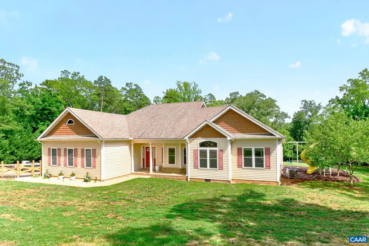 1558 Ridgeway Dr, Barboursville, VA 22923 - #1