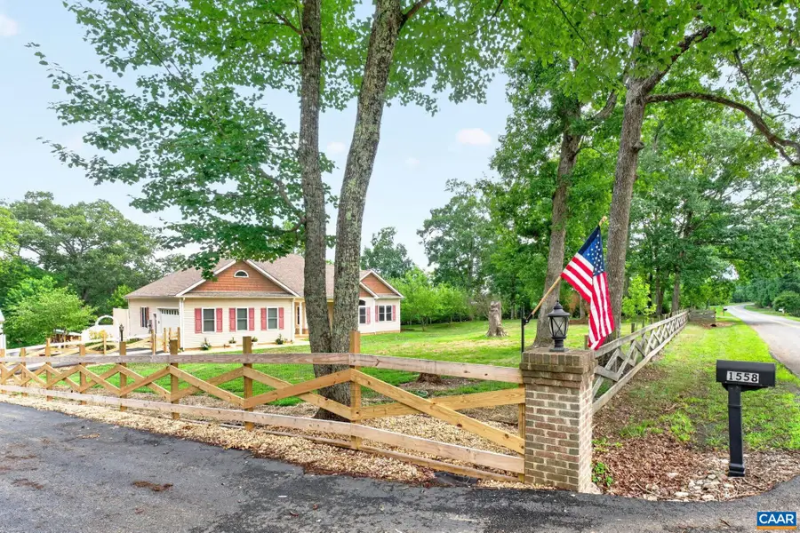 1558 Ridgeway Dr, Barboursville, VA 22923 - #2
