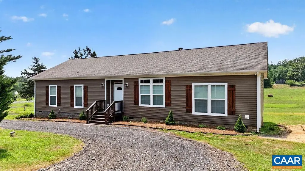 462 Burchs Creek Rd, Crozet, VA 22932 - #1