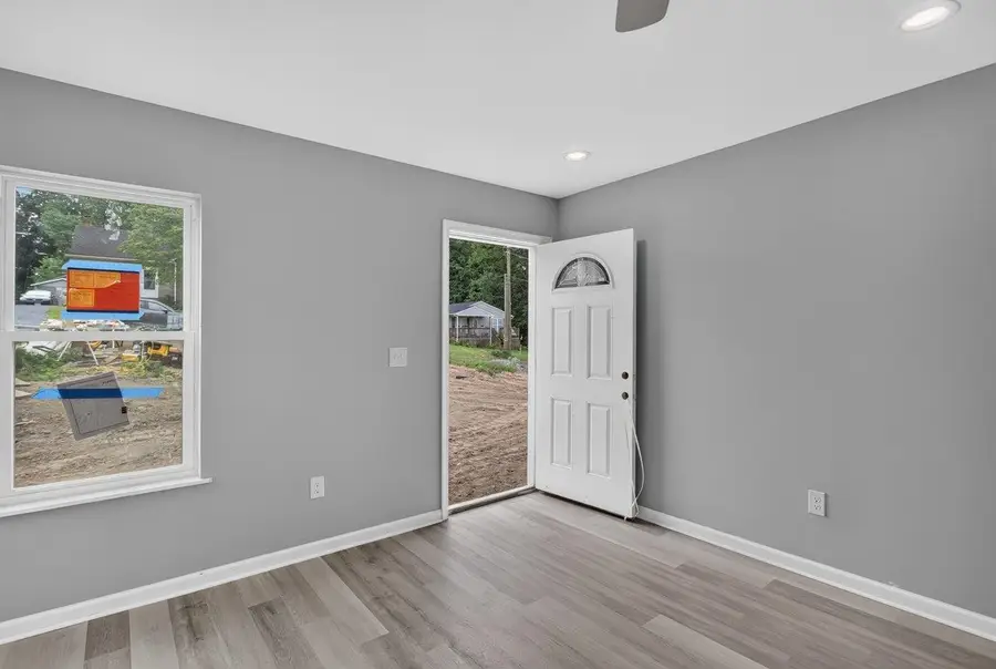 391 Trenton Ave, Shenandoah, VA 22849 - #3