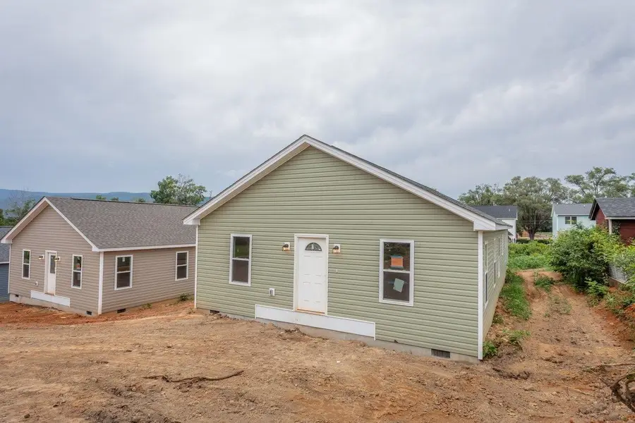395 Trenton Ave, Shenandoah, VA 22849 - #2