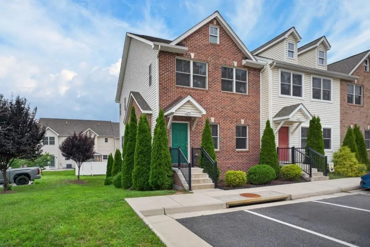 2249 Deyerle Ave, Harrisonburg, VA 22801 - #1