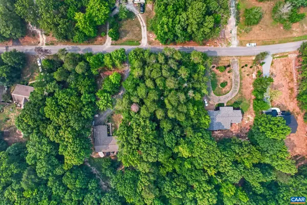 Hickory Ln, Bumpass, VA 23024