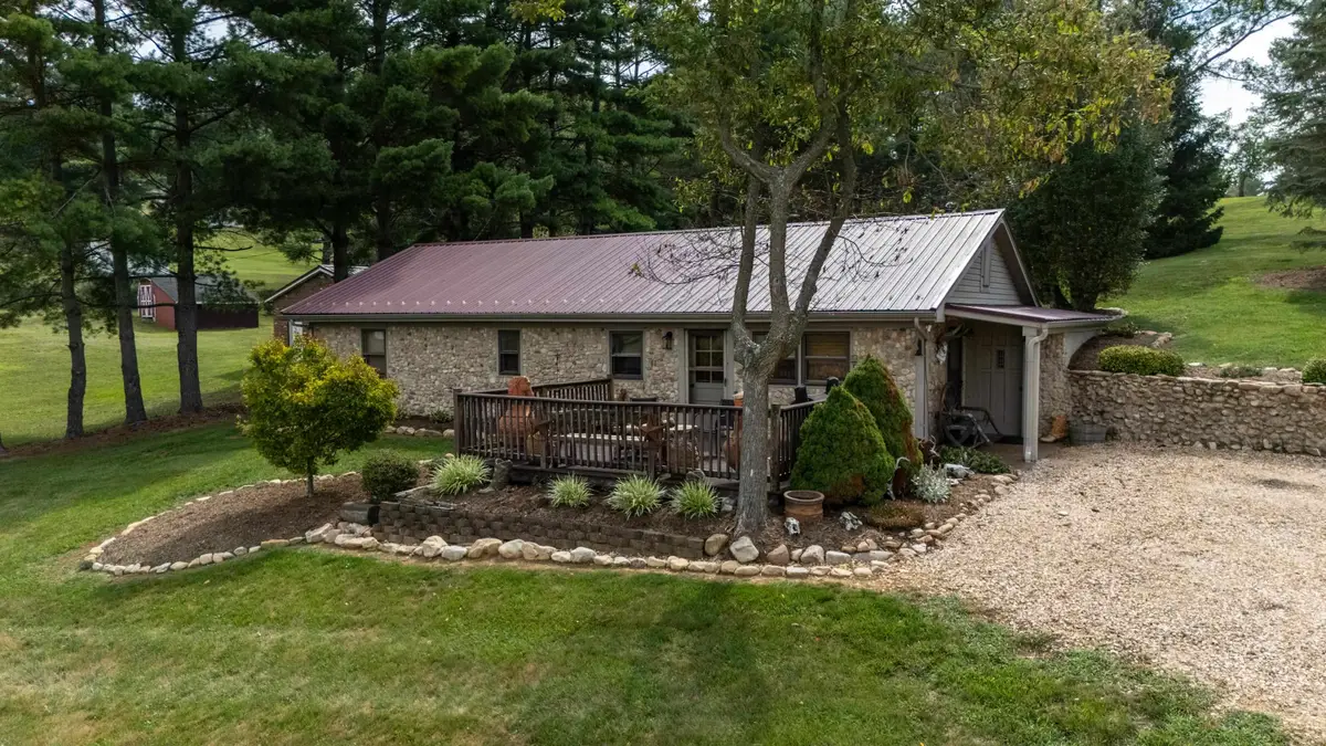 660 Sterrett Rd, Fairfield, VA 24435 - #1