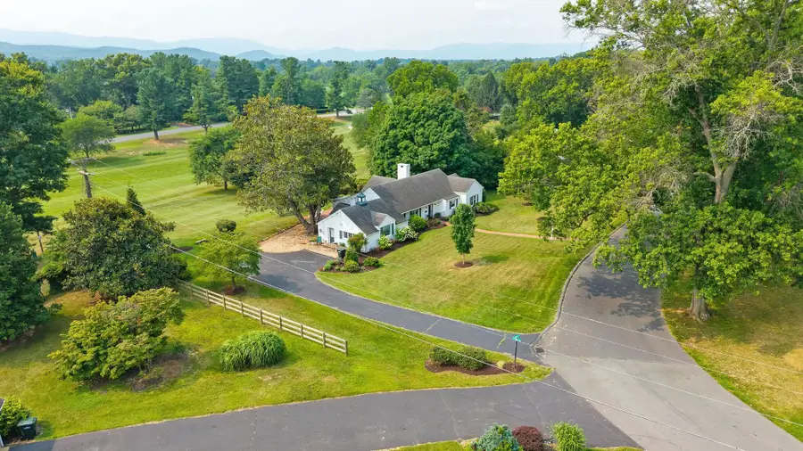 838 Shawnee Rd, Waynesboro, VA 22980 - #3