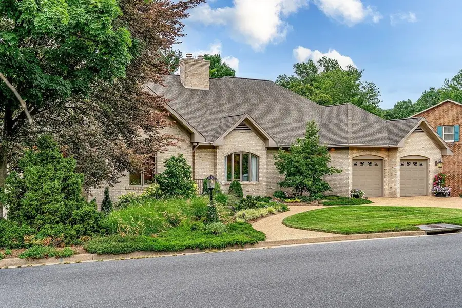231 Divot Dr, Harrisonburg, VA 22802 - #2