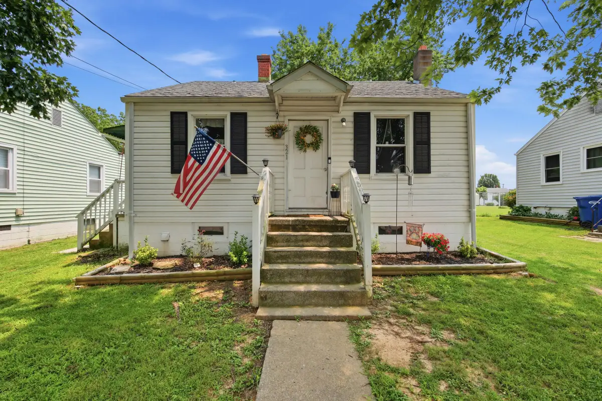 321 2nd Ave, Timberville, VA 22853 - #1