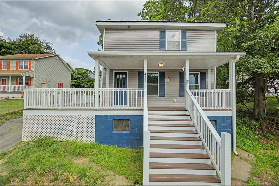 427 Montgomery Ave, Staunton, VA 24401 - #2