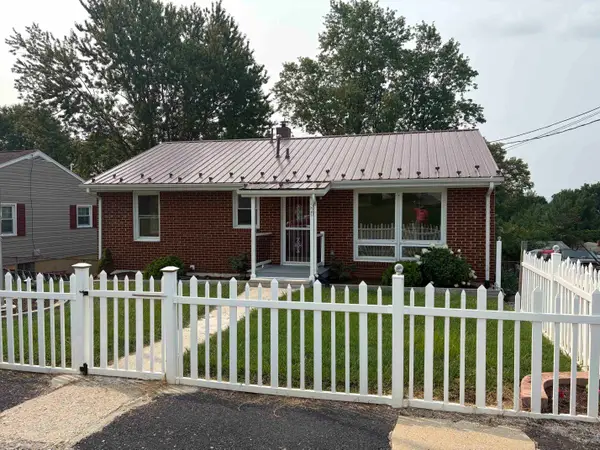 320 Sharon Ln, Staunton, VA 24401