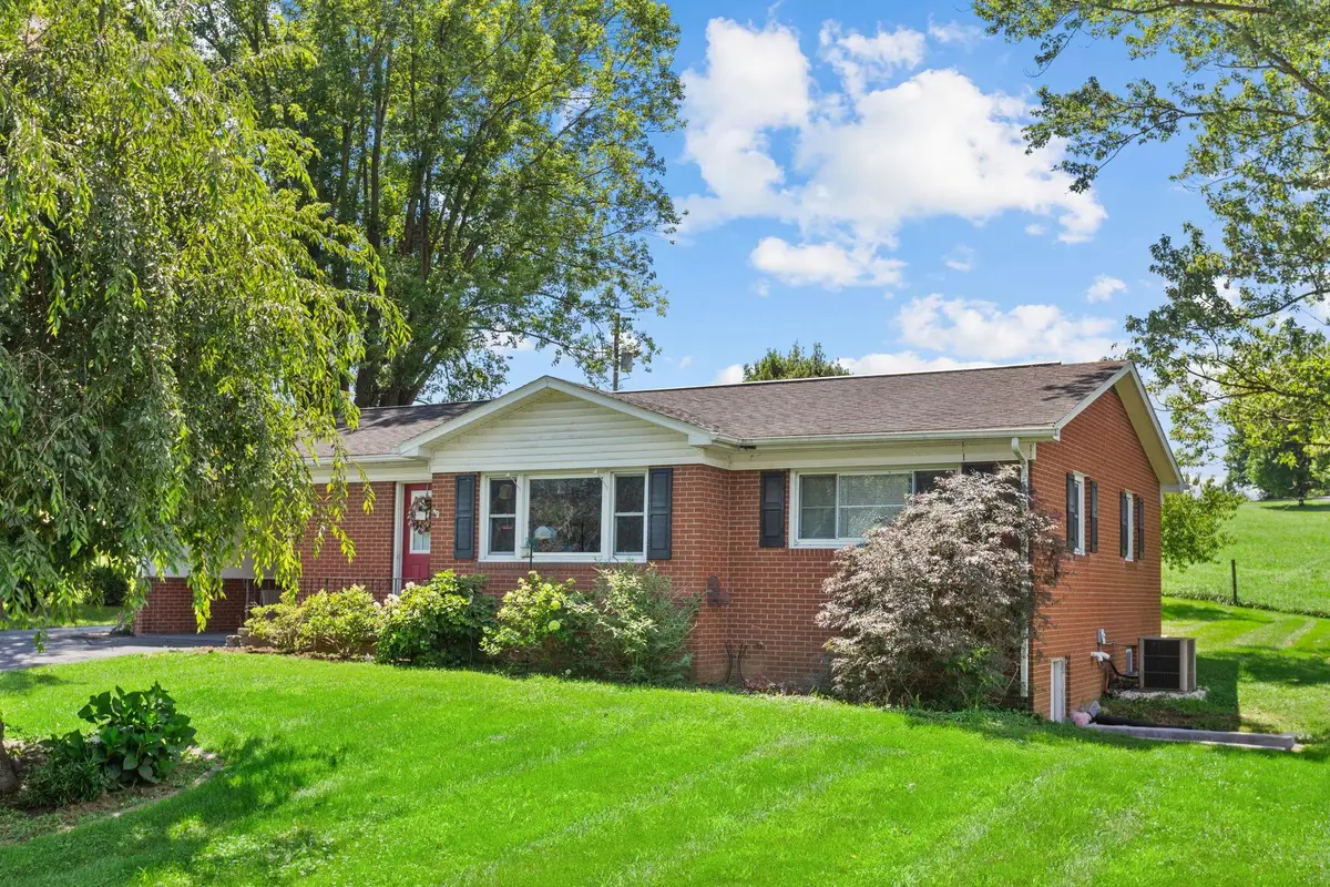 5381 Brocks Gap Rd, Broadway, VA 22815 - #1
