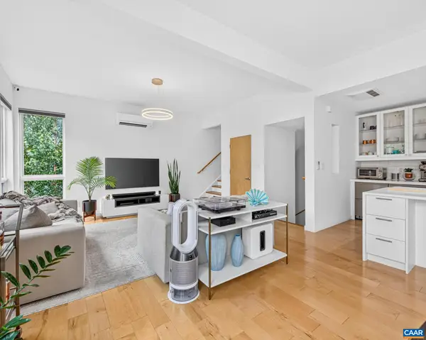 1130 High St E, Charlottesville, VA 22902
