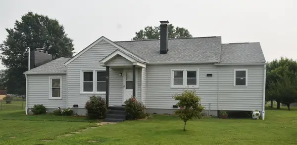 15 Moyer Ave, Luray, VA 22835