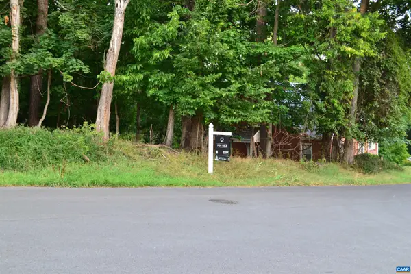 319 Alleghany Ave, Staunton, VA 24401