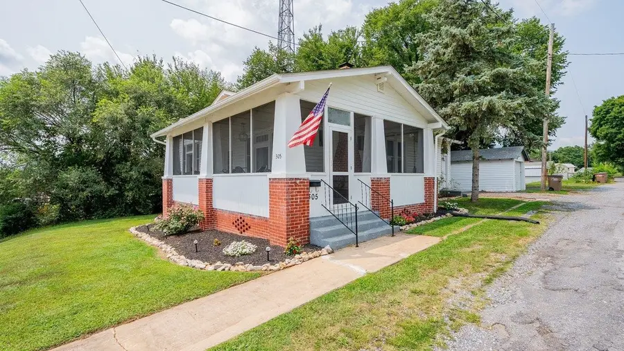 305 Virginia Ave, Shenandoah, VA 22849 - #2