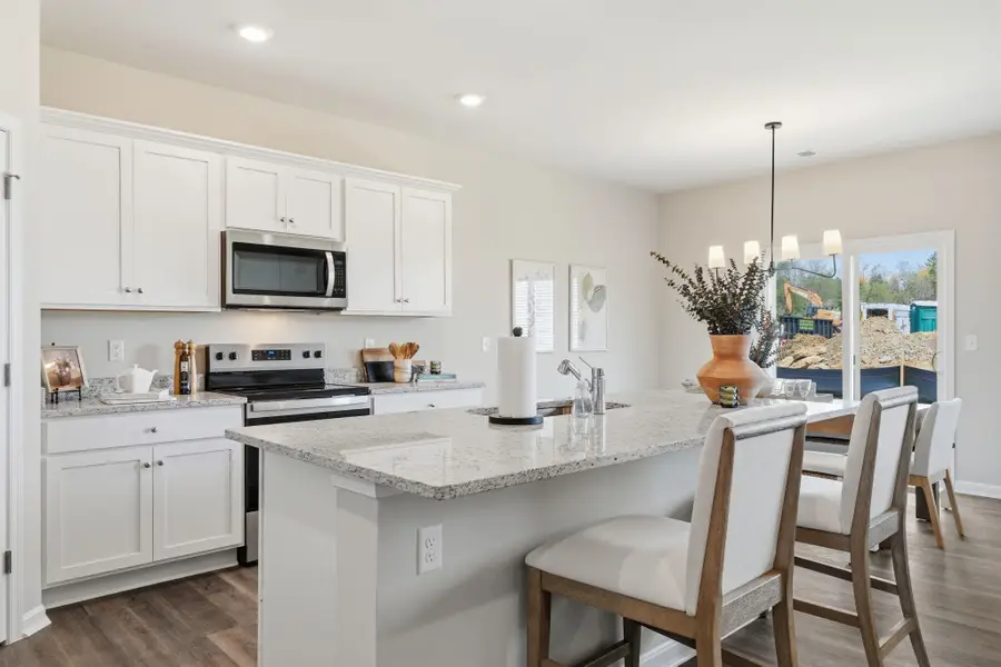 104 Southview Dr, Staunton, VA 24401 - #3