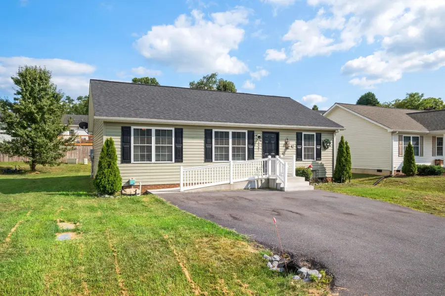 2397 Brentwood Dr, Harrisonburg, VA 22801 - #2