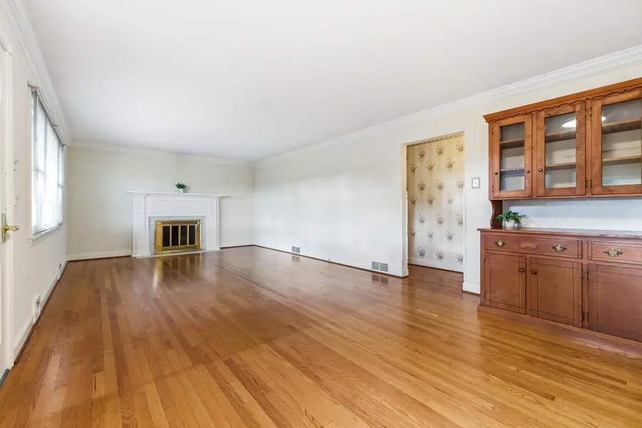 410 North St W, Woodstock, VA 22664 - #3