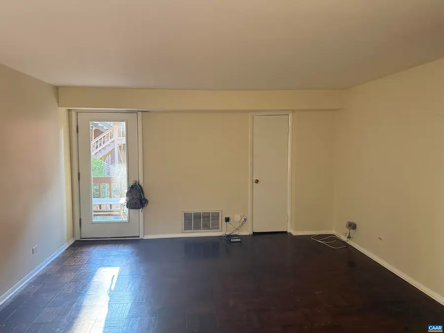 1215 Wertland St, Charlottesville, VA 22903 - #3