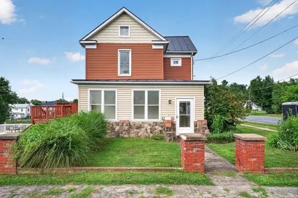 401 6th St, Shenandoah, VA 22849