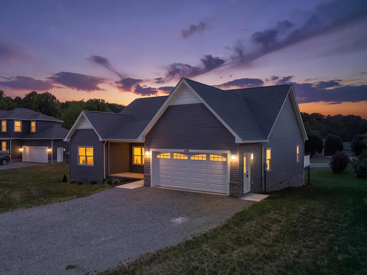 1960 E Saw Mill Ct, McGaheysville, VA 22840 - #1