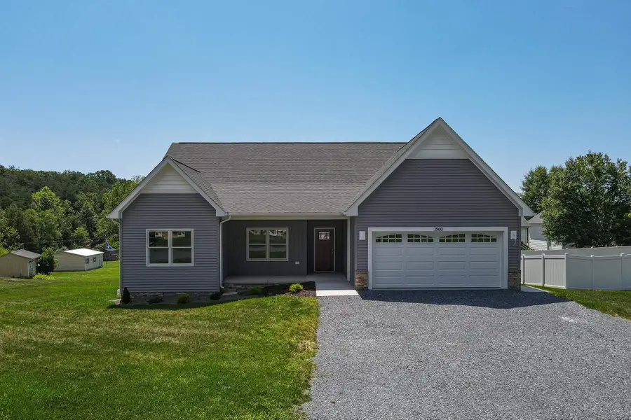 1960 E Saw Mill Ct, McGaheysville, VA 22840 - #2