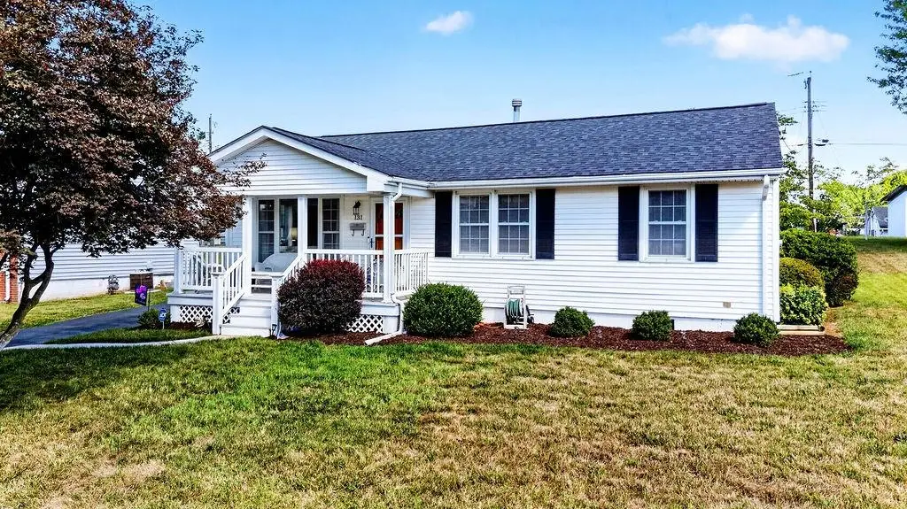 131 Edward Ave, Waynesboro, VA 22980 - #1