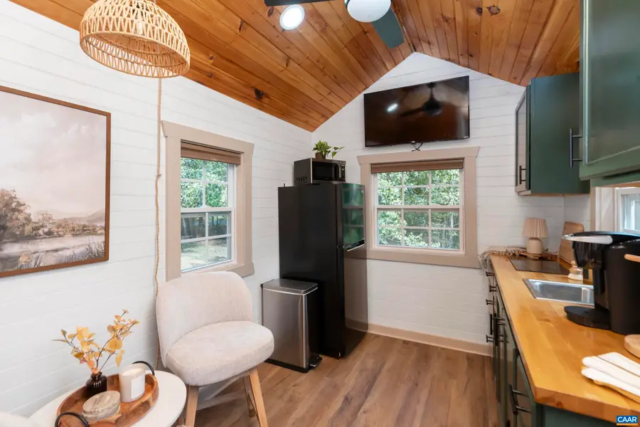 2082 White Rock Rd, Scottsville, VA 24590 - #3