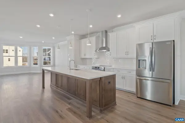 3034 Farrow Cir, Charlottesville, VA 22901