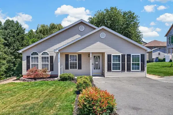 96 Somerset Dr, Weyers Cave, VA 24486
