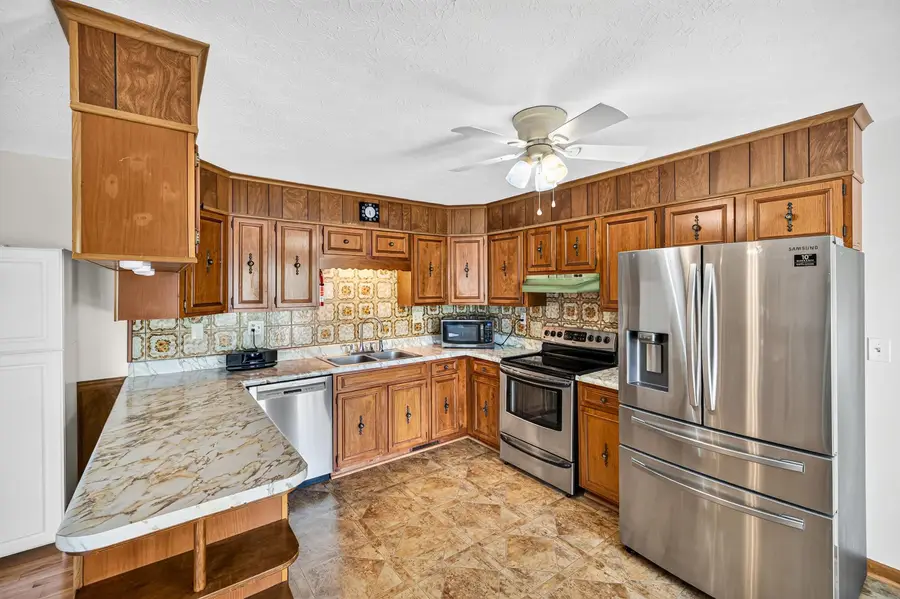702 Ritchie Blvd, Staunton, VA 24401 - #2