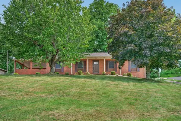 822 Parkersburg Tpke, Staunton, VA 24401