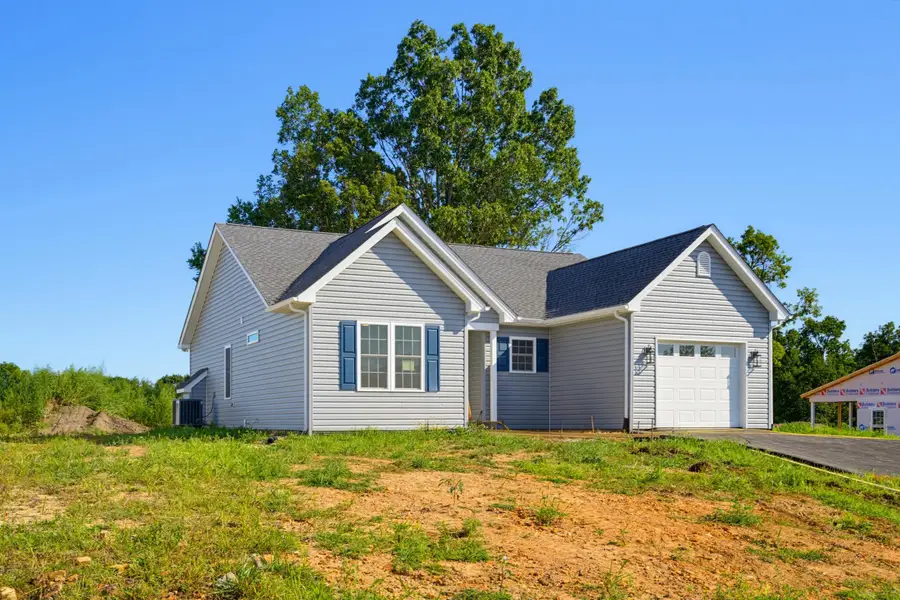 33 Autumn Ridge Dr, Stuarts Draft, VA 24477 - #2