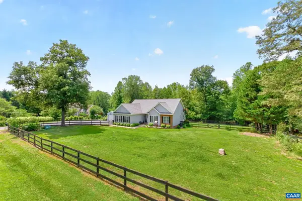 378 Keswick Glen Dr, Keswick, VA 22947