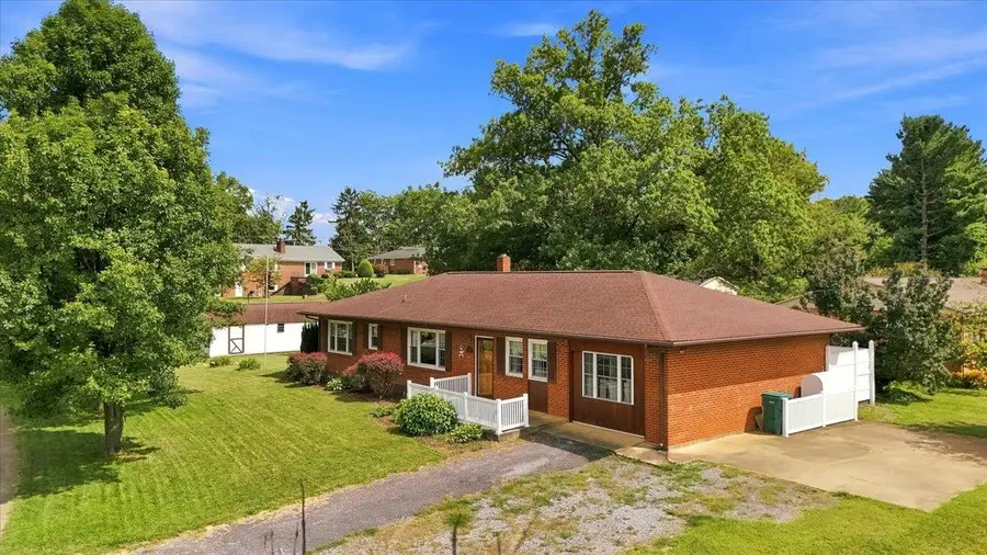 595 Bowman Rd, Dayton, VA 22821 - #2