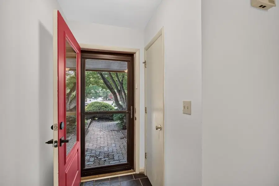 1561 Birnam Dr, Charlottesville, VA 22901 - #3