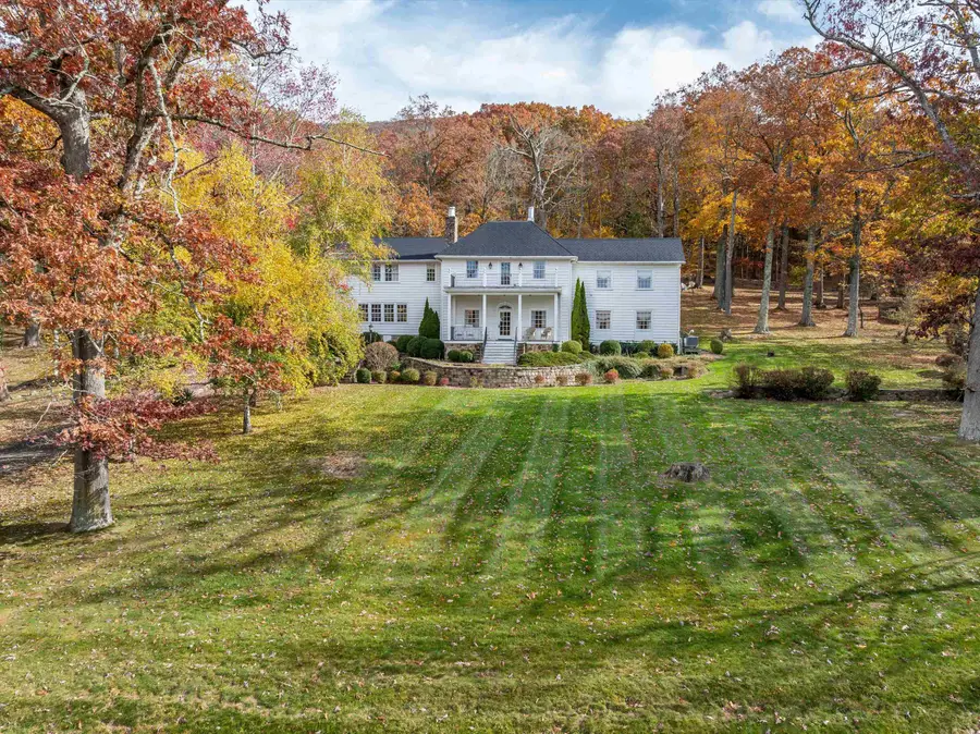 1068 Sheep Meadow Rd, Hot Springs, VA 24445 - #2